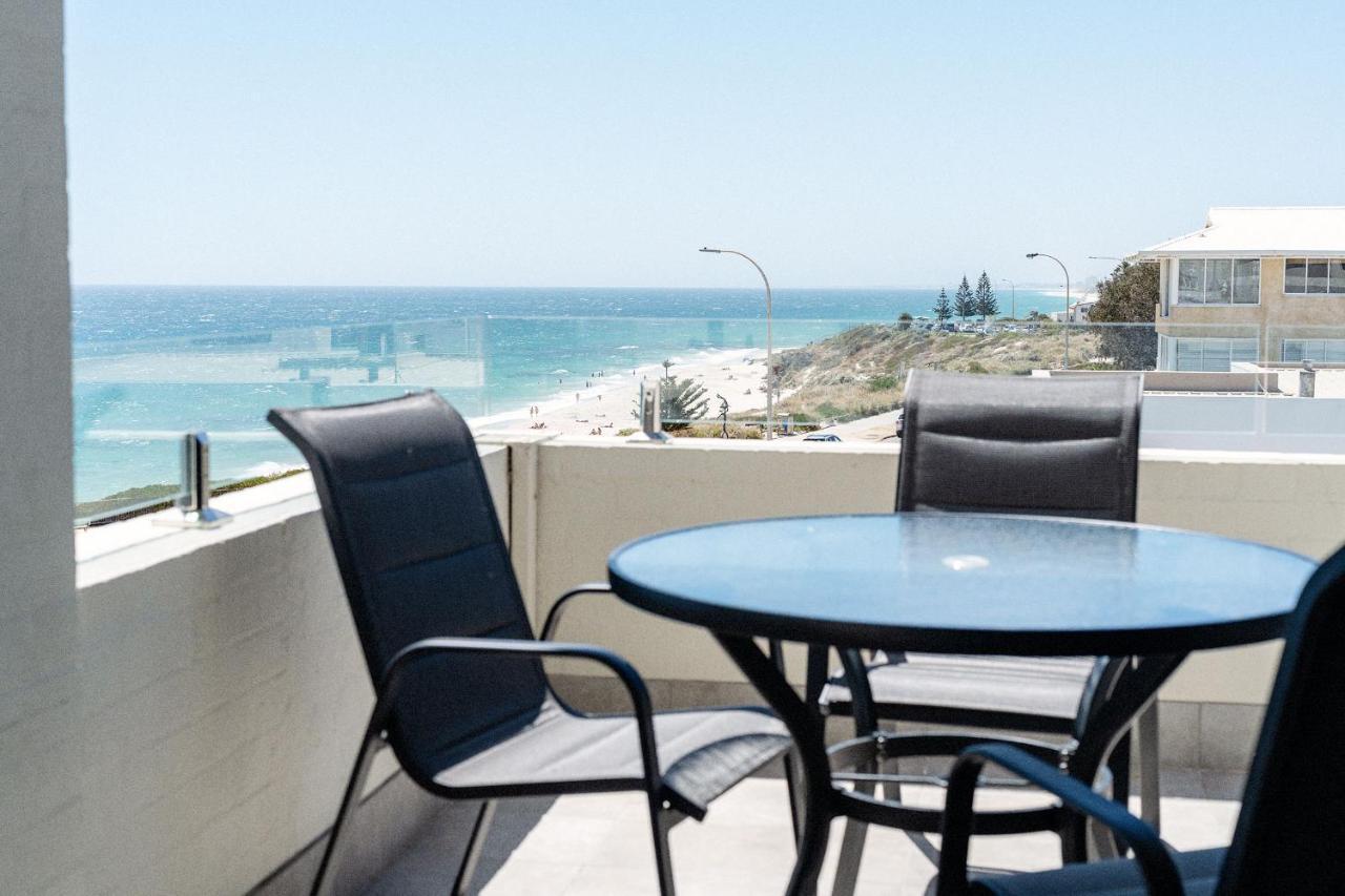 Cottesloe Beach View Apartments #11 Perth Buitenkant foto